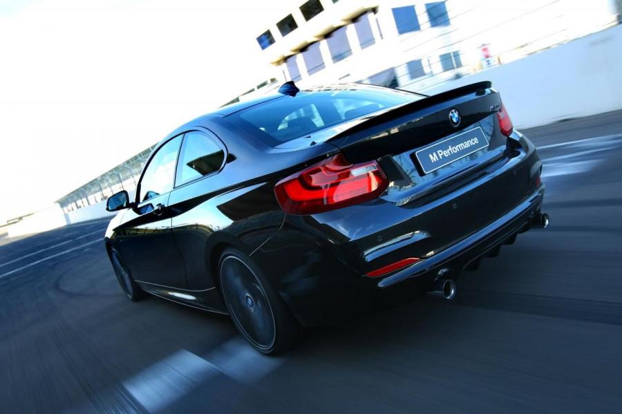  BMW M235i Track Edition 2014 года  (фото 15 из 30)